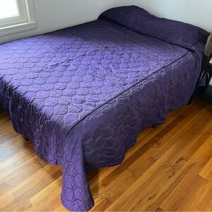 Vintage 1970s Plum Purple Metallic Quilted Bedspread Twin Size 86”x96”